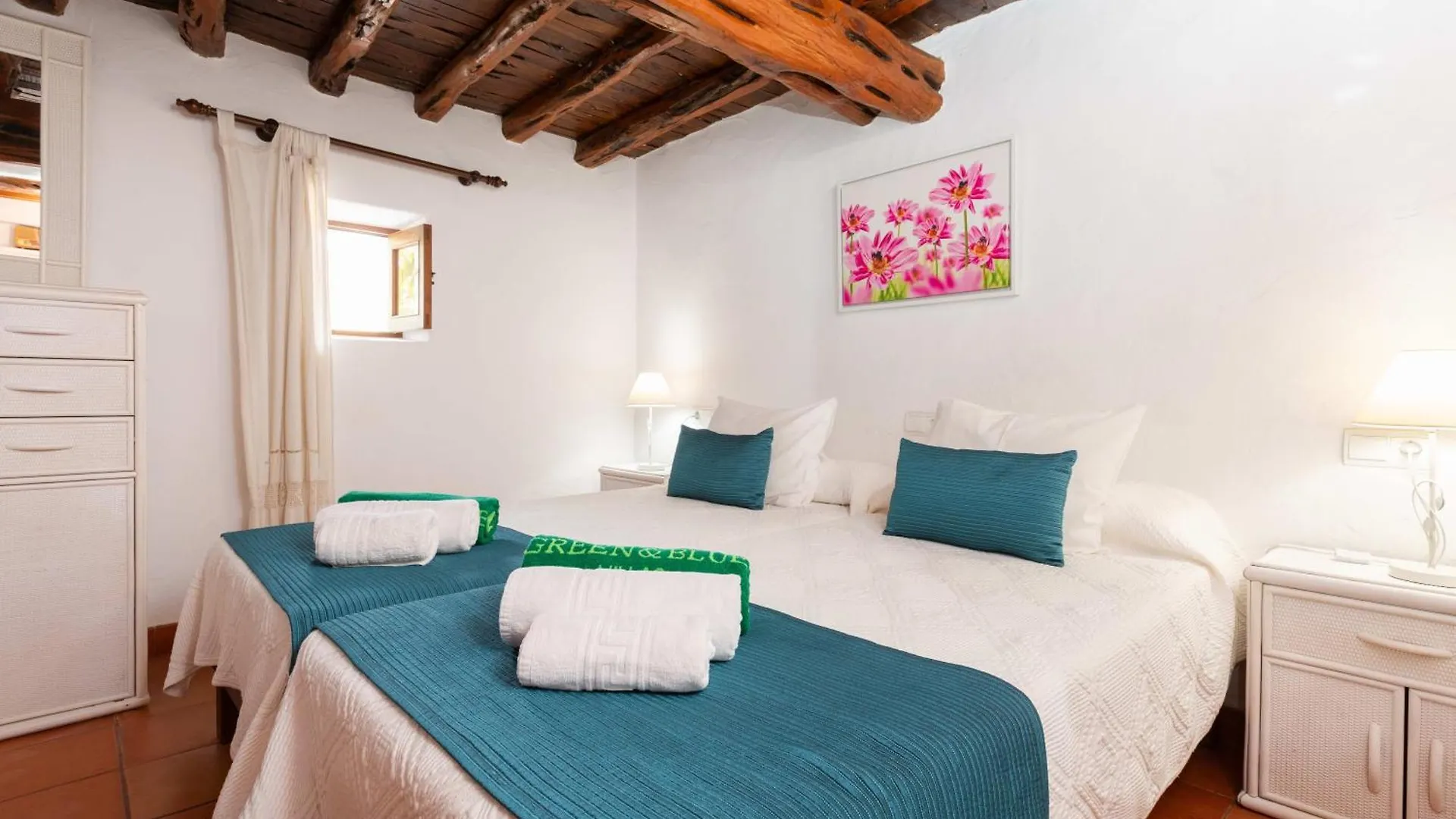 New! Villa Sa Paissa Sea Views Сан-Хосе